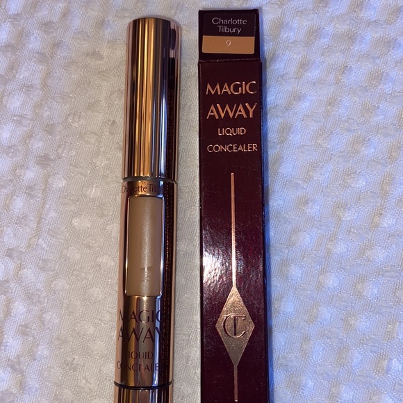 NEW! $32 Charlotte Tilbury Magic Away Liquid Concealer #9 Tan - Picture 3 of 16